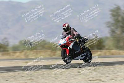 media/Dec-01-2025-Moto Forza (Mon) [[2daa91e15f]]/1-Advanced Group/Session 3 Turn 3 Exit Bump Pans/